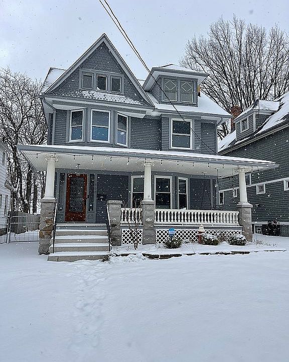 1st image of 1469 W 116th St