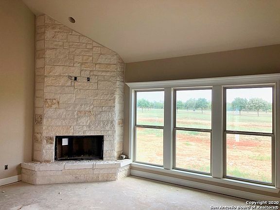 4th image of 169 E Medium Meadow Dr