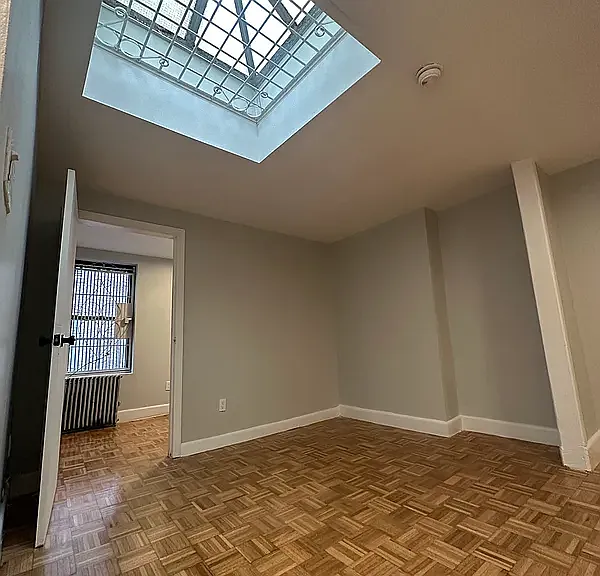 422 W 56th St #11 — Photo 7