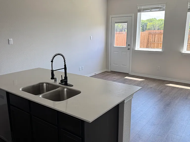 Kitchen Island:
Dining Area