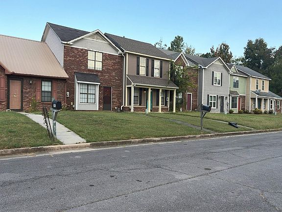 3rd image of 2911 Frost Dr SW