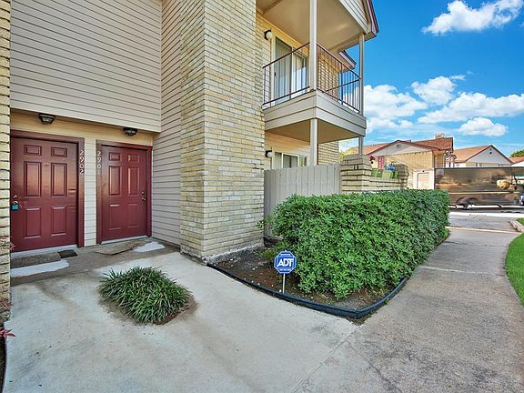 2nd image of 2120 El Paseo St APT 2902