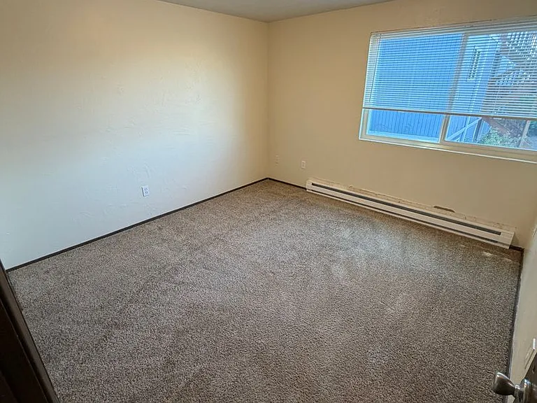 950 NW Sycamore Ave #10 — Photo 11
