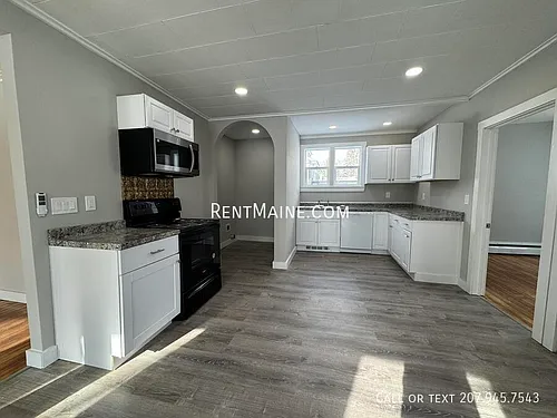 6 Woodman Ave #1 Photo 1