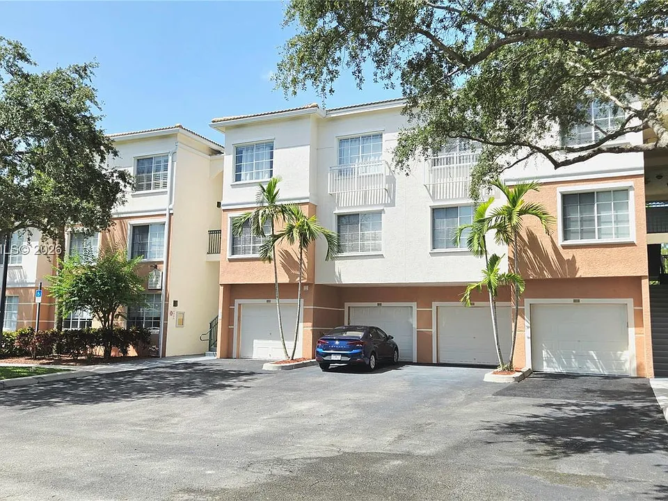 1307 Myrtlewood Cir E #1307
