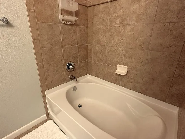 7865 Vallagio Ln #303 — Photo 19