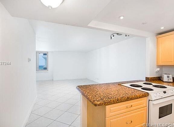 2nd image of 2301 Collins Ave APT 1523