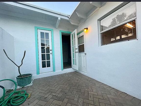 5th image of 656 Manor Dr APT 3