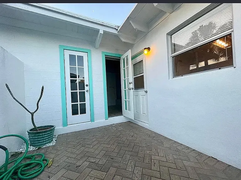 656 Manor Dr #3 — Photo 5