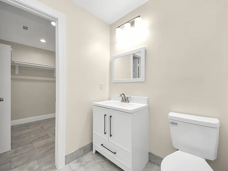7066 Villa Dr #A — Photo 32