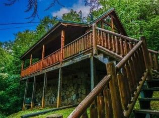1914 Beach Front Dr, Sevierville, TN 37876