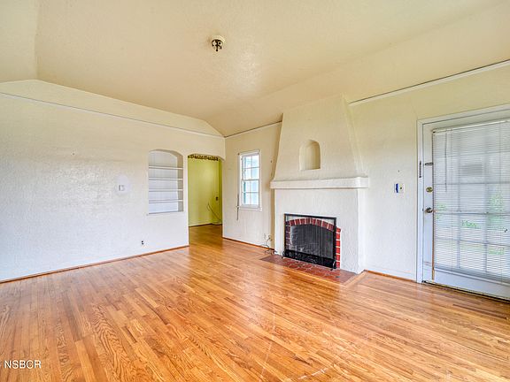 4th image of 724 E Orange St