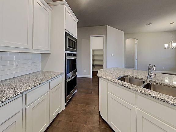 4th image of 14848 Gentry Dr