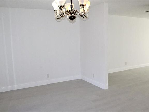 4th image of 9775 Tabebuia Tree Dr APT B