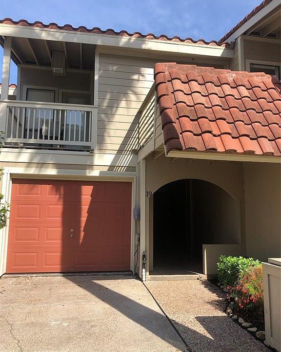 1st image of 19 Dana Dr