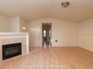 878 NE Hidden Valley Dr UNIT 2, Bend, OR 97701