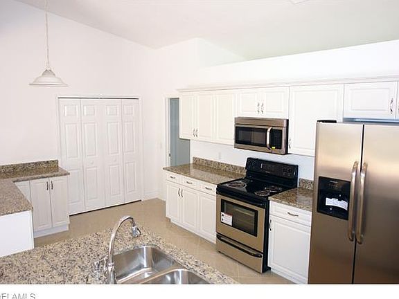 3rd image of 1104 SW 51st Ter