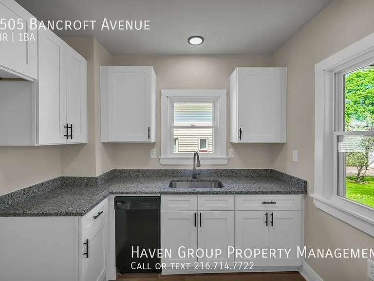 8505 Bancroft Ave — Photo 11