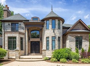 142 N Stough St, Hinsdale, IL
