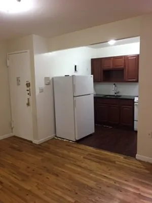 Rented by Charles Roth, LREB | media 17