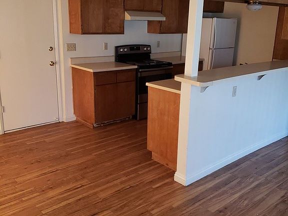 3rd image of 602 Parsons Dr APT E