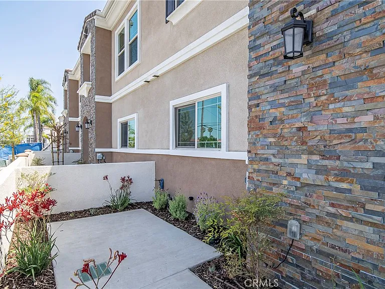 14095 Edwards — Photo 8