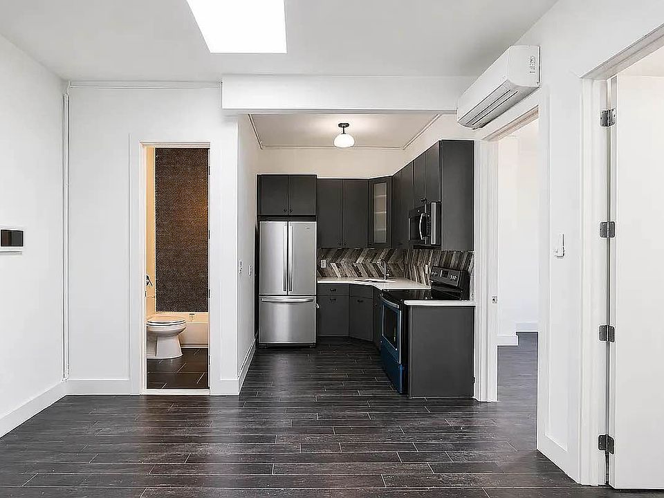 1st image of 1116 Halsey St #3E