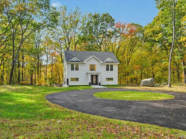 18 Laurel Road, South Salem, NY 10590