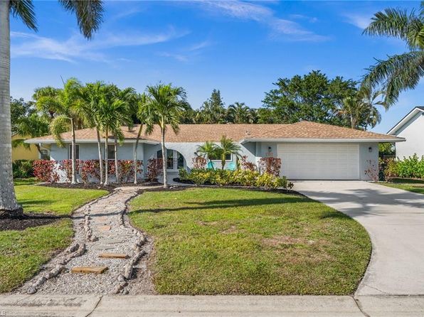 169 Briarcliff Ln, Naples, FL 34113
