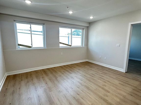4th image of 2523-2523 N Fairhill St #111