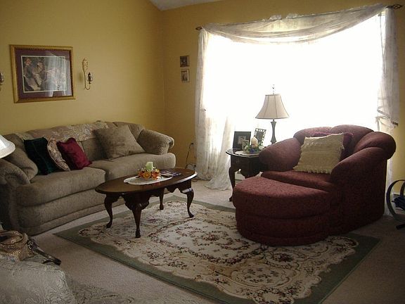 2nd image of 124 Sage Dr