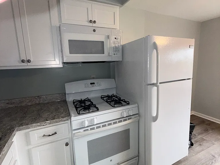2141 Forrester Ave — Photo 11