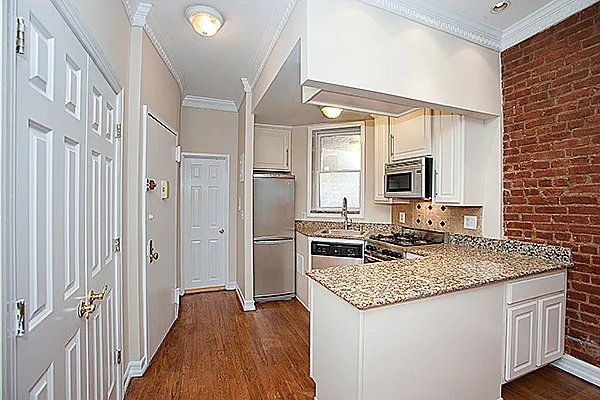 Sold by LG Fairmont Group | media 30