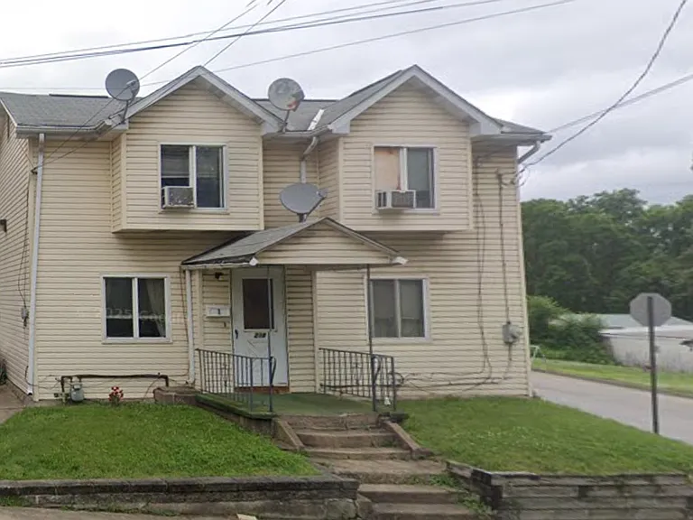 218 Butler St — Photo 1