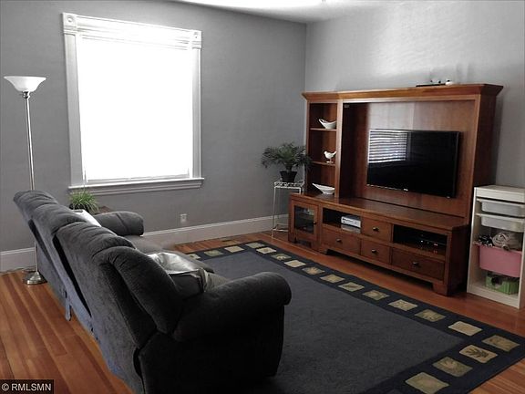 5th image of 211 1st Ave NW