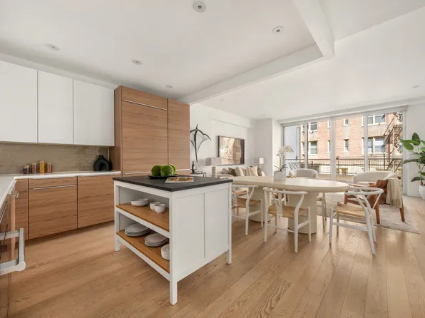 337 East 62nd Street TOWNHOUSE 1A image 1 of 16