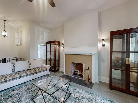 5th image of 1411 Saint James Ct APT 2