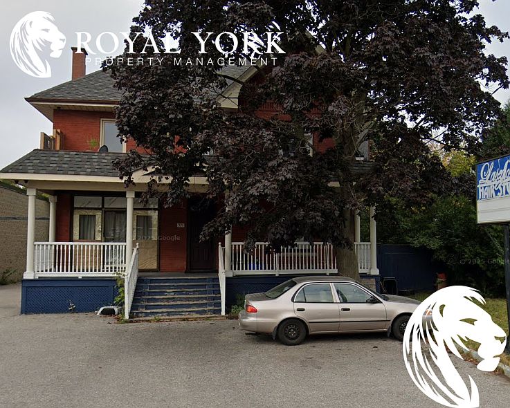2nd image of 370 Simcoe St S