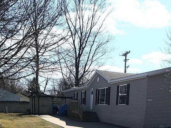 3rd image of 23332 Arlington Dr