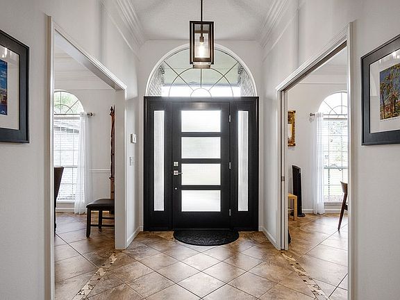 4th image of 1292 Creek Bend Rd