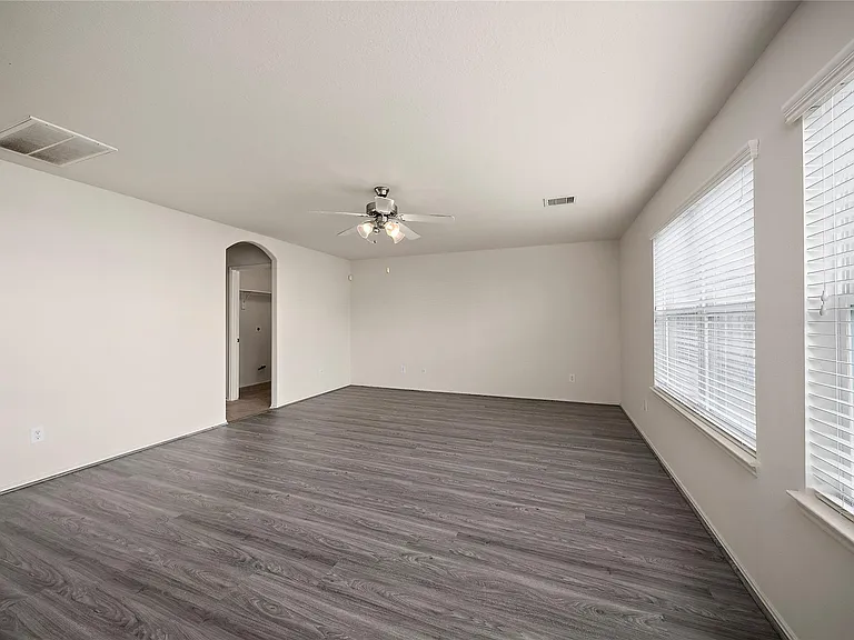 1431 Orchid Dr — Photo 12