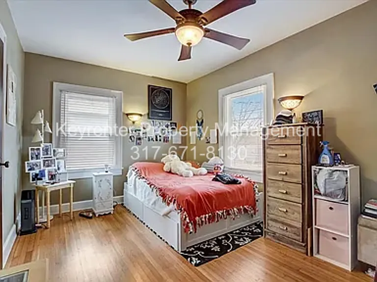 528 W 43rd St — Photo 15
