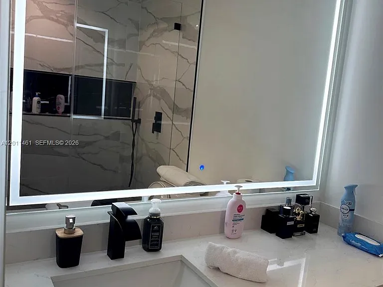 709 SW 79th Ter — Photo 11