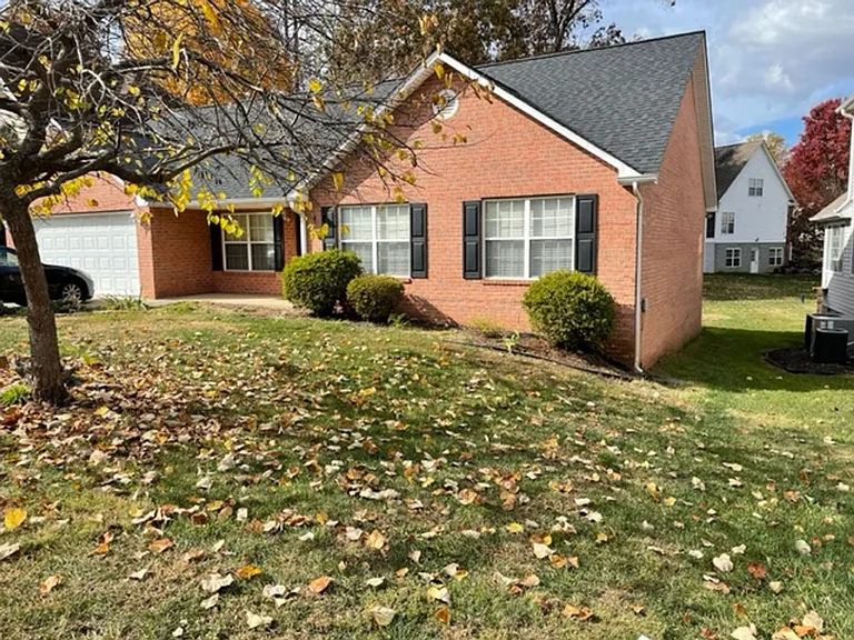 11029 Eagle Creek Ln — Photo 3