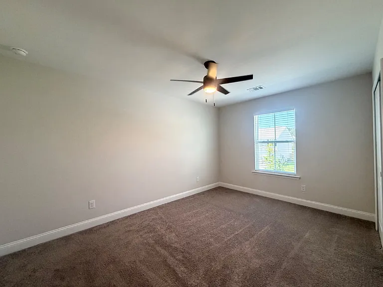 974 Danner Dr — Photo 10