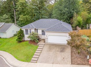 17381 Wake Robin Cir, Oregon City, OR 97045