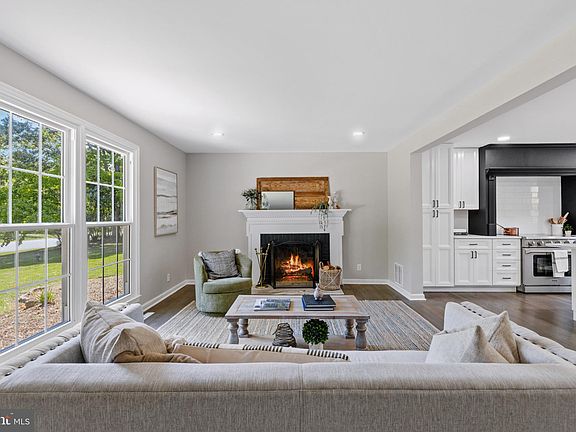 4th image of 334 Kingsberry Dr