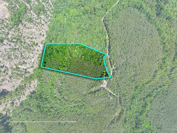 3rd image of 475 Summer House Rd