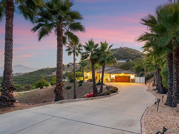 3rd image of 408 Alta Ln