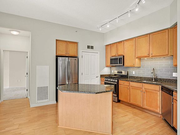 5th image of 500 E Grant St APT 2504